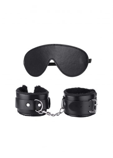 Black mask & handcuff